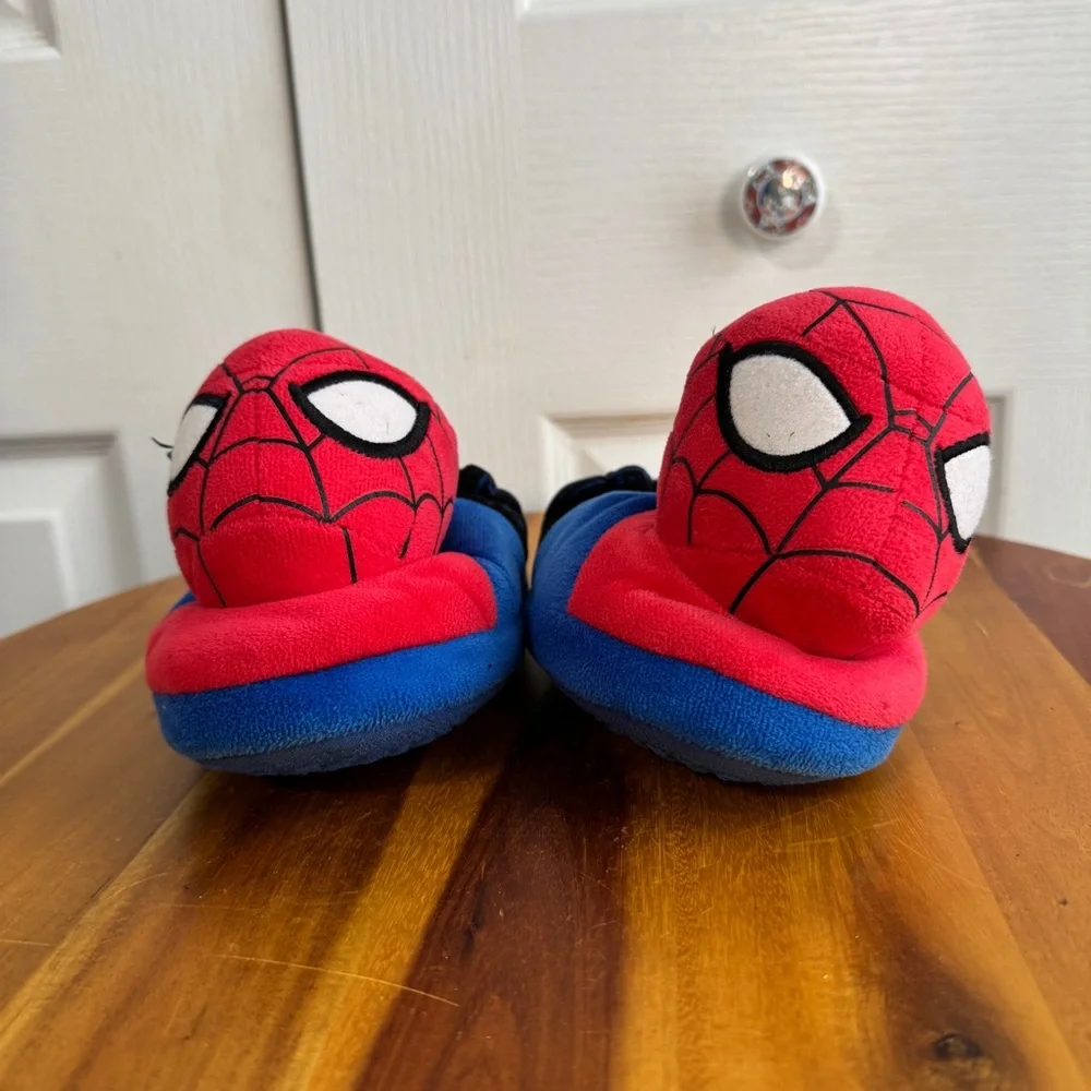 Marvel Spider-Man kids slippers size 11-12